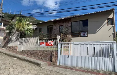 Casa com 2 quartos para alugar na rua luiz pasteur, --, trindade, florianópolis por r$ 9.500