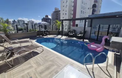 Cobertura com piscina e salão de festas - 4 quartos, sendo 3 suítes, 3 vagas livres e 3 hobby box!