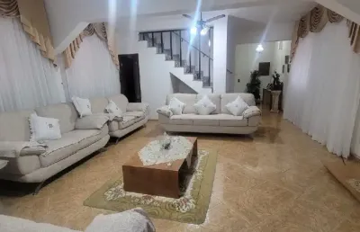 Casa ampla com elevador para clinicas e comércio ref.2726