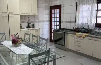 Casa com 3 quartos à venda na rua rúbens antônio nazaré santos, 90, vila rica, sorocaba por r$ 638.300