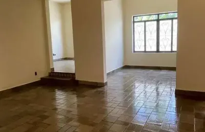 Casa com 2 quartos à venda na rua coronel joaquim leonel, 1.050, centro, itapetininga por r$ 527.000