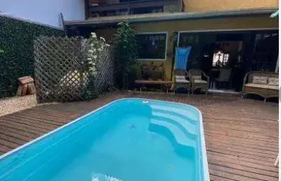 Casa em condomínio fechado com 4 quartos à venda na rua 3000, 761, centro, balneário camboriú por r$ 2.700.000