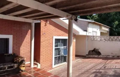 Casa com 3 quartos à venda na dr. cantídio de moura campo, 141, vila jardini, sorocaba por r$ 320.000