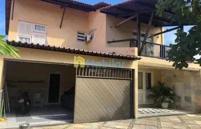 Casa com 4/4 sendo 2 suítes, sombra , 2 pavimentos e varanda na melhor região da coroa do meio