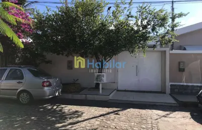 Casa à venda na farolândia. próximo ao palácio do governo. oportunidade.
