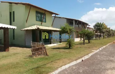 Casa à venda em condomínio fechado, pé na areia, entre as praias do abaís e do saco.