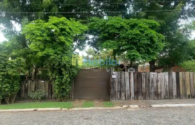 Casa à venda no condomínio morada do rio. 3/4 01 suíte e bastante área verde.