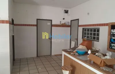 Galpão à venda com 300m² no siqueira campos. r nova paraíba.