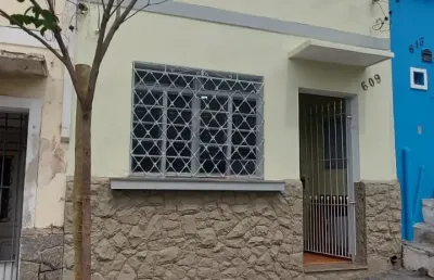 Casa com 2 quartos para alugar na Rua Maria Curupaiti, 609, Vila Ester (Zona Norte), São Paulo