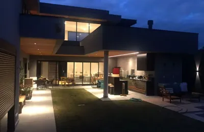 Alto padrão no urbanova – condomínio colinas do paratehy norte