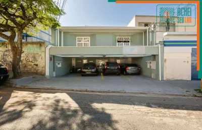 Excelente sobrado com 250m² construídos para locação em uma ótima localização para seu negócio.