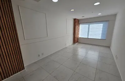 Sala comercial com 1 sala para alugar na Avenida Embaixador Abelardo Bueno, 3500, Barra da Tijuca, Rio de Janeiro