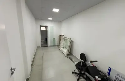 Sala comercial com 1 sala para alugar na Rua Miguel Bertolino Pizatto, 1115, Iguaçu, Araucária