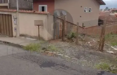 Casa com 3 quartos à venda na rua raul rabello, 155, jardim são bento, poços de caldas, 70 m2 por r$ 400.000