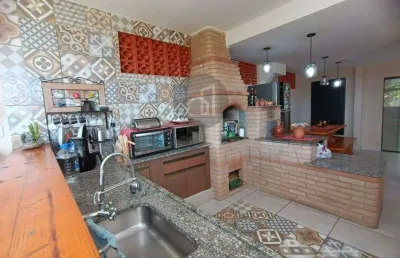Casa com 3 quartos à venda na rua professora lourdes mourão, 535, jardim centenário, poços de caldas, 175 m2 por r$ 640.000