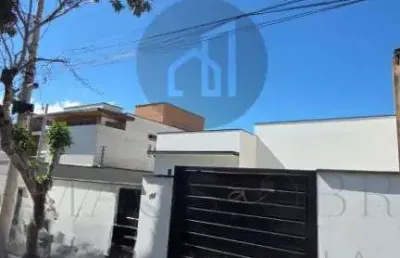Casa com 3 quartos à venda na rua lima, 197, jardim novo mundo, poços de caldas, 254 m2 por r$ 900.000
