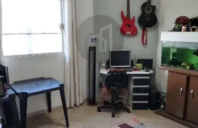 Casa com 2 quartos à venda na avenida monsenhor joão fiamenghi, 836, santa teresa, poços de caldas, 54 m2 por r$ 300.000