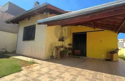 Casa com 3 quartos à venda na rua joão gandini, 14, jardim dos manacás, poços de caldas por r$ 499.990