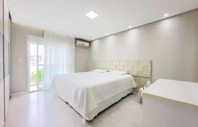 Sobrado com 2 quartos  à venda, 170.00 m2 por r$800000.00  - xaxim - curitiba/pr