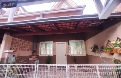 Sobrado com 3 quartos  à venda, 96.00 m2 por r$550000.00  - pinheirinho - curitiba/pr