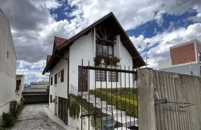 Sobrado com 4 quartos  para alugar, 120.00 m2 por r$3200.00  - xaxim - curitiba/pr