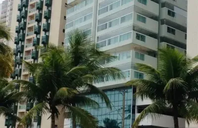 Lindo apartamento alto padrão, bem localizado frente mar