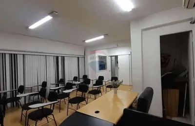 2 lojas comerciais de galeria, 46m² total copacabana, próxima ao metrô!