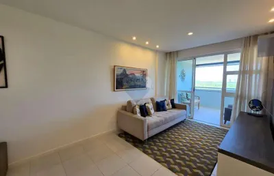 Apartamento de 3 suítes com vista livre e andar alto no condomínio vila do pan