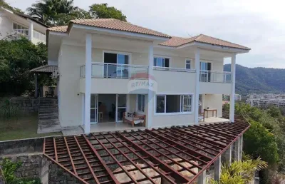 Casa com 257m2 e 4 suites a venda em condomínio fechado no recreio dos bandeirantes