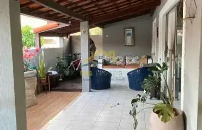 Abrantes casa em condomínio 3/4 1 suíte 150m²    570 mil