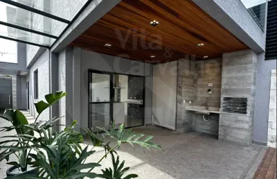 Casa de alto padrão à venda – 3 suítes, piscina, automatizada com alexa e área gourmet em condomínio fechado