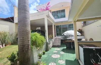 Venha conhecer essa linda casa de alto padrão no bairro de cidade verde!
