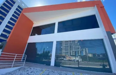 Salas e lojas comerciais com localização privilegiada em ponta negra.