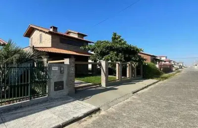 Casa com 2 quartos à venda no centro, balneário rincão  por r$ 1.250.000