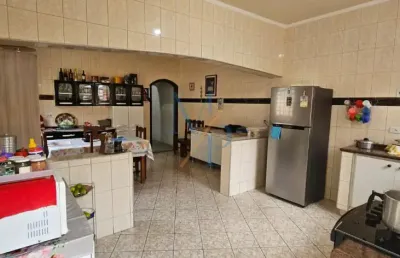 Lindo sobrado no jardim portugal - aceita permuta casa terrea menor valor ótima localização, comércios nas proximidades , fácil acesso a av. cidade jardim e av. ouro fino