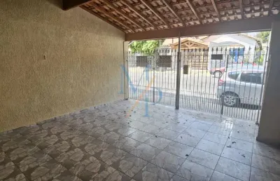 Excelente casa no bosque dos eucaliptos - piso frio em toda casa e ótima localização, comércios na avenida próxima.