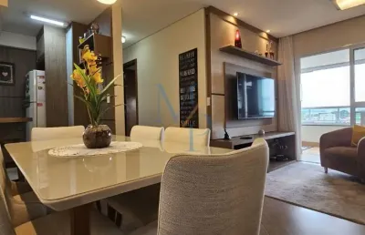 Lindo apartamento com armários planejados - ótima localização,  6 minutos do shopping vale sul e dutra