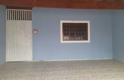 Linda casa com 2 quartos e 2 banheiro - no bairro vila das flores, próximo de mercados e comércios.