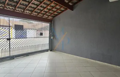 Lindo sobrado com 4 quartos sendo 2 suítes  - ótima localização, ficando próxima do sesi e 9 minutos do shopping oriente