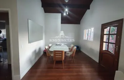 Casa no bolsão mais cobiçado da granja viana ao lado do shopping