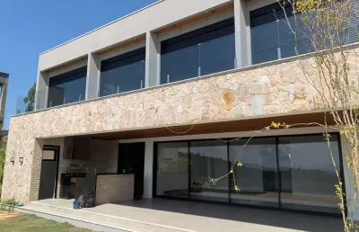 Casa de cinema no condomínio vila da mata, um condomínio completo na melhor localização de são roque