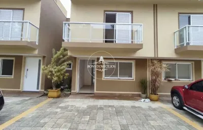 Bela casa com 3 dormitórios sendo uma suite na melhor localização da granja viana por apenas 800 mil