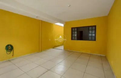 Casa à venda com 03 dormitórios e 194m² com quintal no nakamura park!