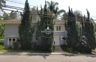 Belíssima casa com 4 suítes e piscina no são paulo 2, o condomínio mais desejado de cotia e granja viana.