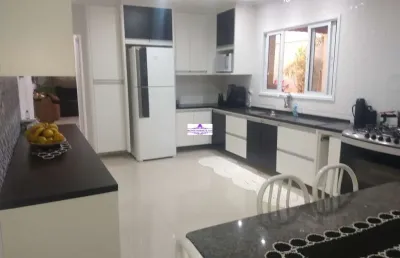 Casa com 4 quartos à venda no Jardim Cláudio, Cotia 