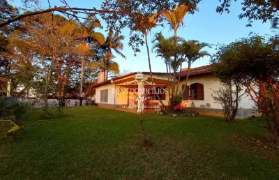 Casa terrea na granja viana abaixo do valor de mercado com 3 dorms/suite/  terreno de quase 1.000m2 plano.