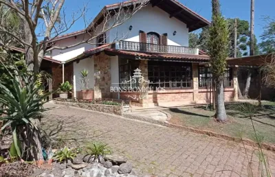 Casa com 4 dormitórios em terreno de 1.000 m na melhor região de cotia.  ao lado da granja viana.