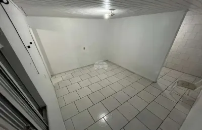 Kitnet / stúdio para alugar na rua cel. gracia, 508, centro, irati por r$ 880