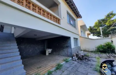 Casa com 4 quartos à venda na Rua Pellogia José, 39, Vila São José, Taubaté