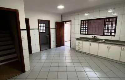 Casa com 3 quartos à venda na Rua Bahia, 676, Vila São Geraldo, Taubaté